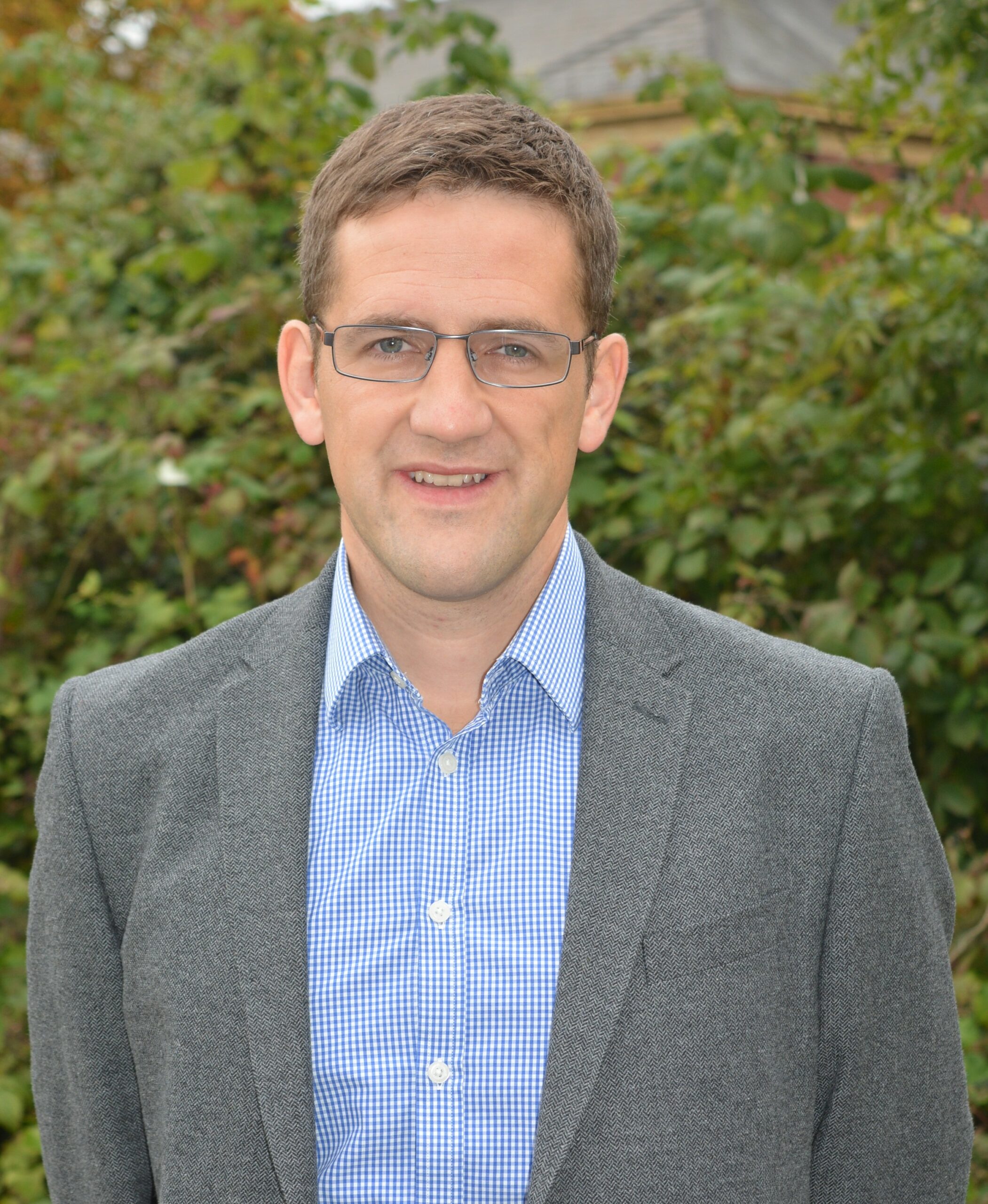 Dr James Powell